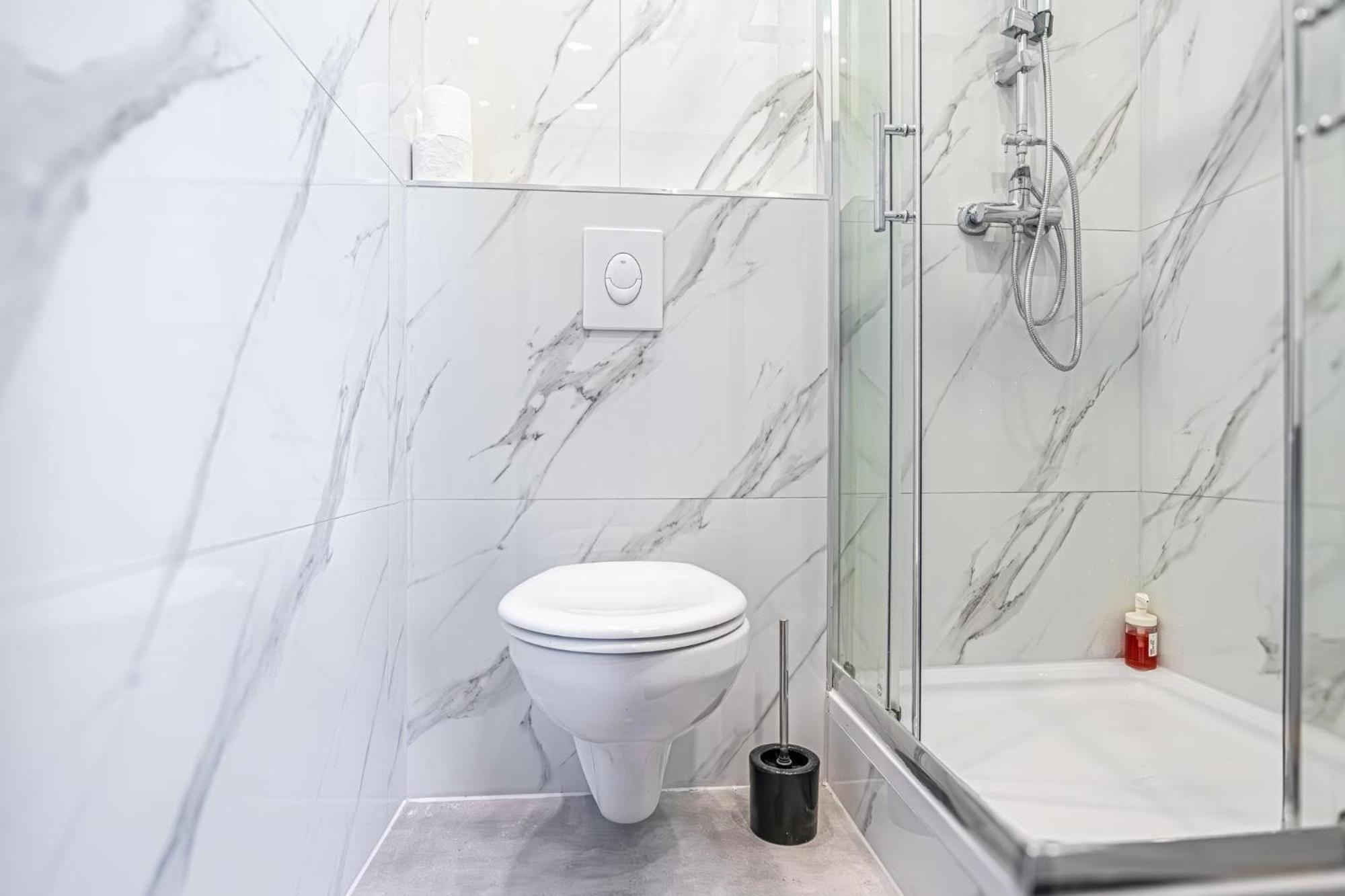 Comfortable And Compact In Meidling Apartament